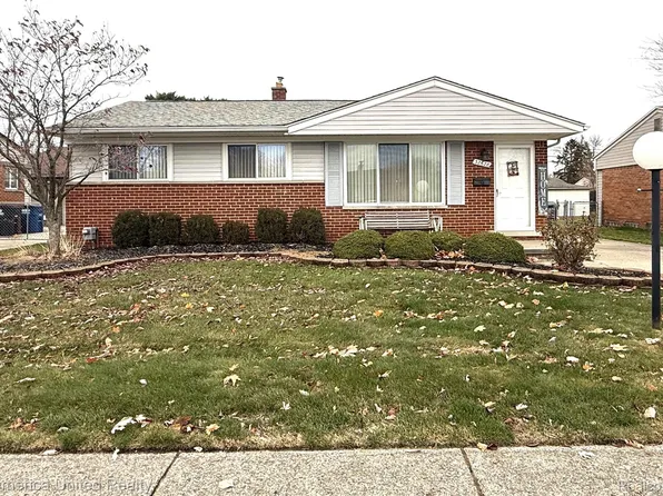 32628 Birchwood St, Westland, MI 48186