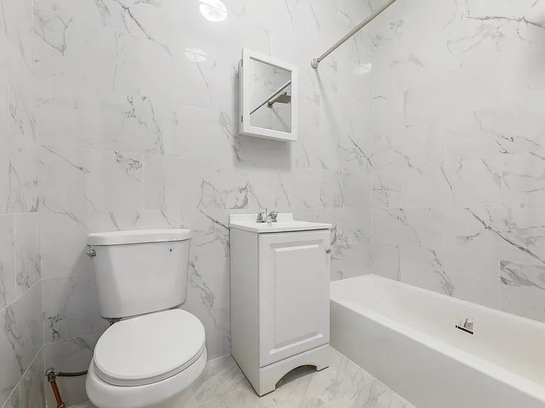 815 Willoughby Ave #4 — Photo 9