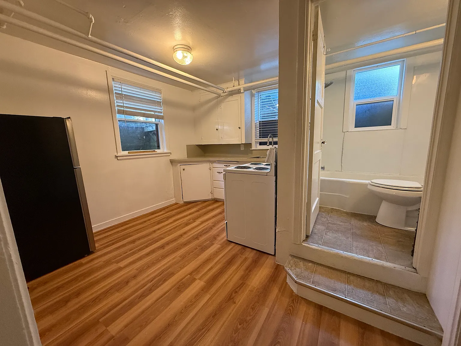 1010 W Franklin St — Photo 4