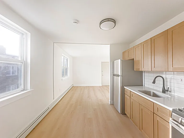 Fairfield Apartments — Photo 11