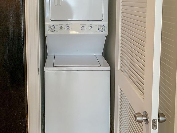 5th image of 1230 W Waveland Ave #1214-1