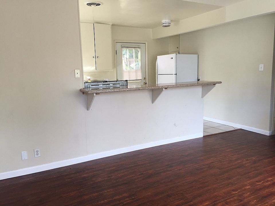 1st image of 449 Redondo Ave APT A