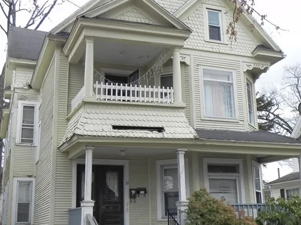 21 Forest St, Springfield, MA 01108