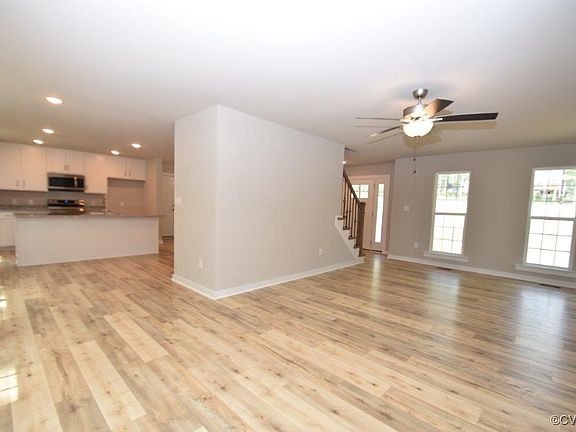 4th image of 5025 Glendale Woods Pkwy
