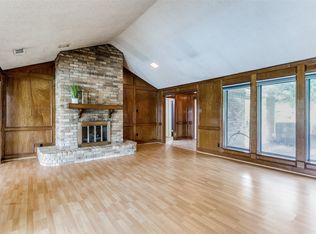1926 Kensington Dr, Carrollton, TX 75007