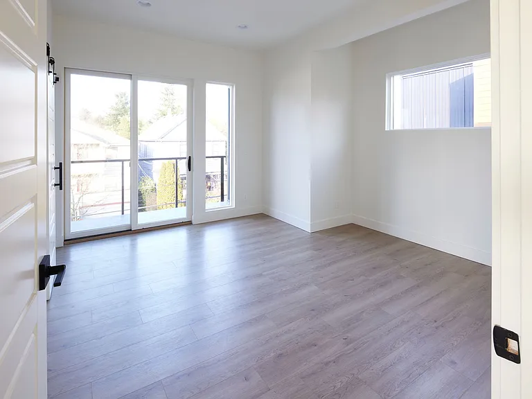 140 NE Sacramento St — Photo 19