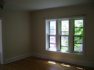 3rd image of 5840 N Kenmore Ave #Two