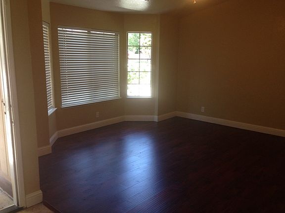 3rd image of 22 Bethesda Ct