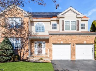 101 Timberhill Dr, Franklin Park, NJ 08823