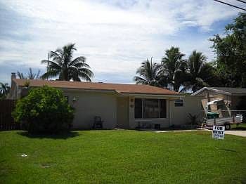 1st image of 4870 SW 41st Ave