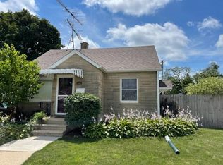 3221 75th St, Kenosha, WI 53142
