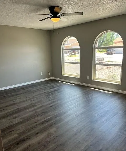 277 W Kyle Dr — Photo 4