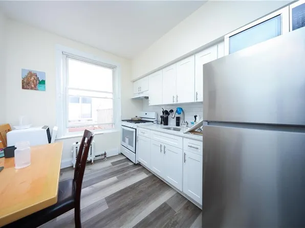 2391 East 3rd Street image 22 of 33