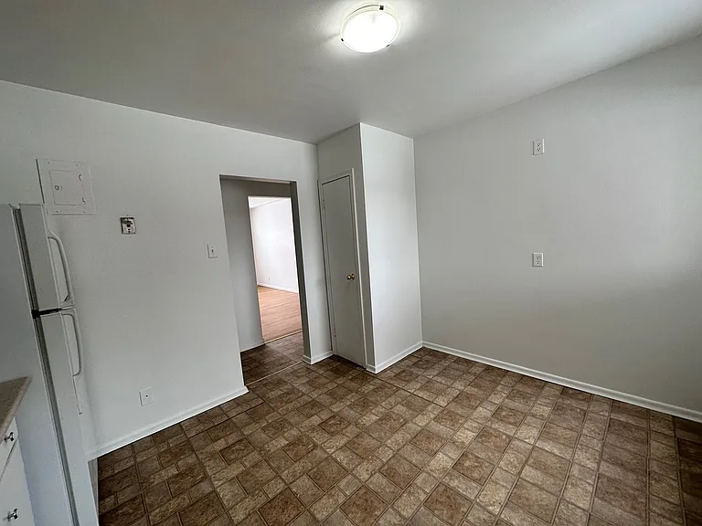 120 Clive Rd #4 — Photo 10