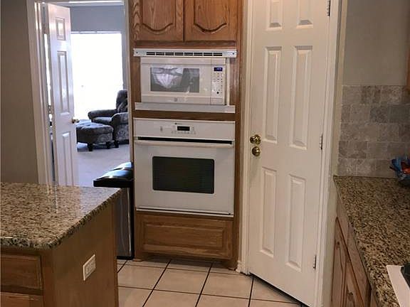 5th image of 2314 Bay Lakes Ct