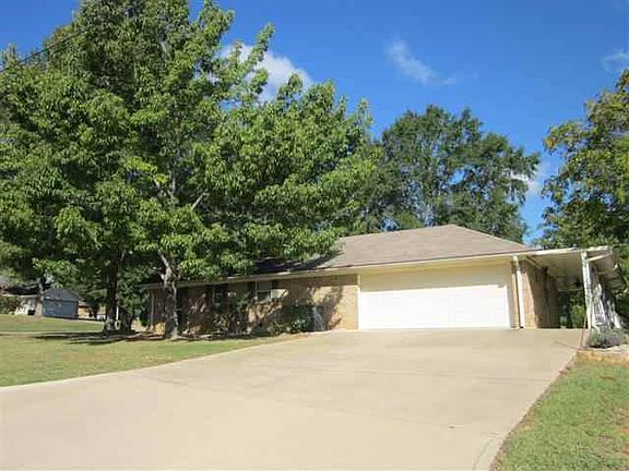 3rd image of 801 Robin Ln