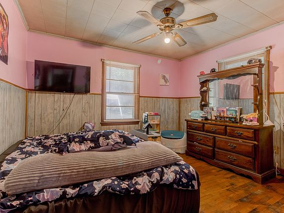5th image of 503 Wylie St