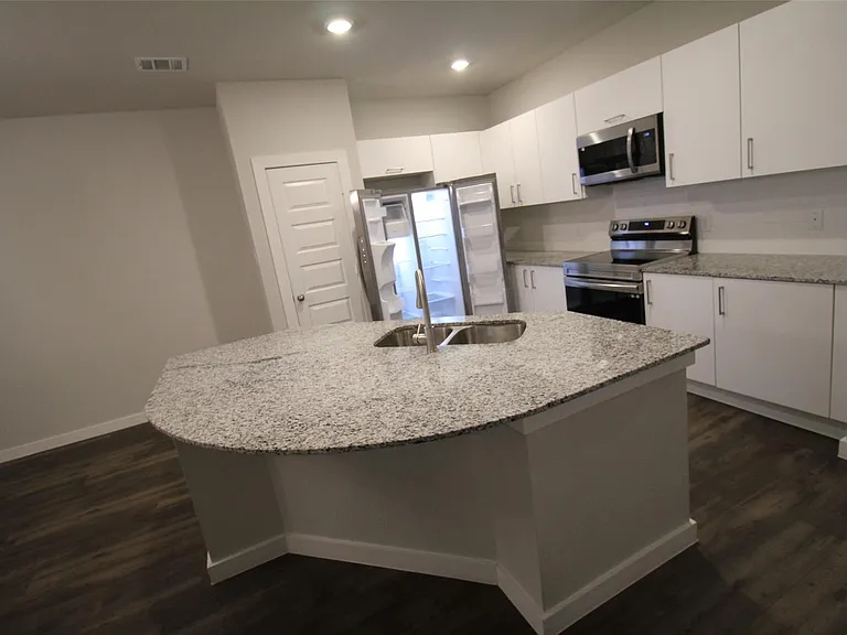 25504 Starling Ln — Photo 10