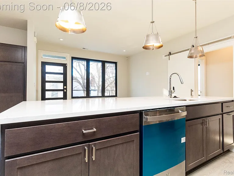 2223 Wabash St — Photo 8