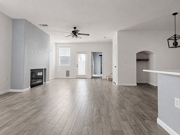 3rd image of 3221 N 37th St Unit 15