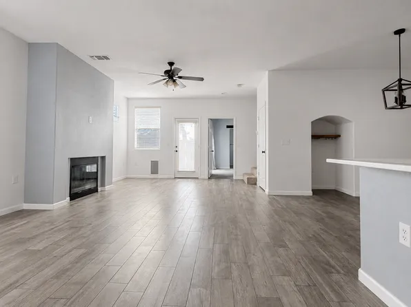 3221 N 37th St, Phoenix, AZ