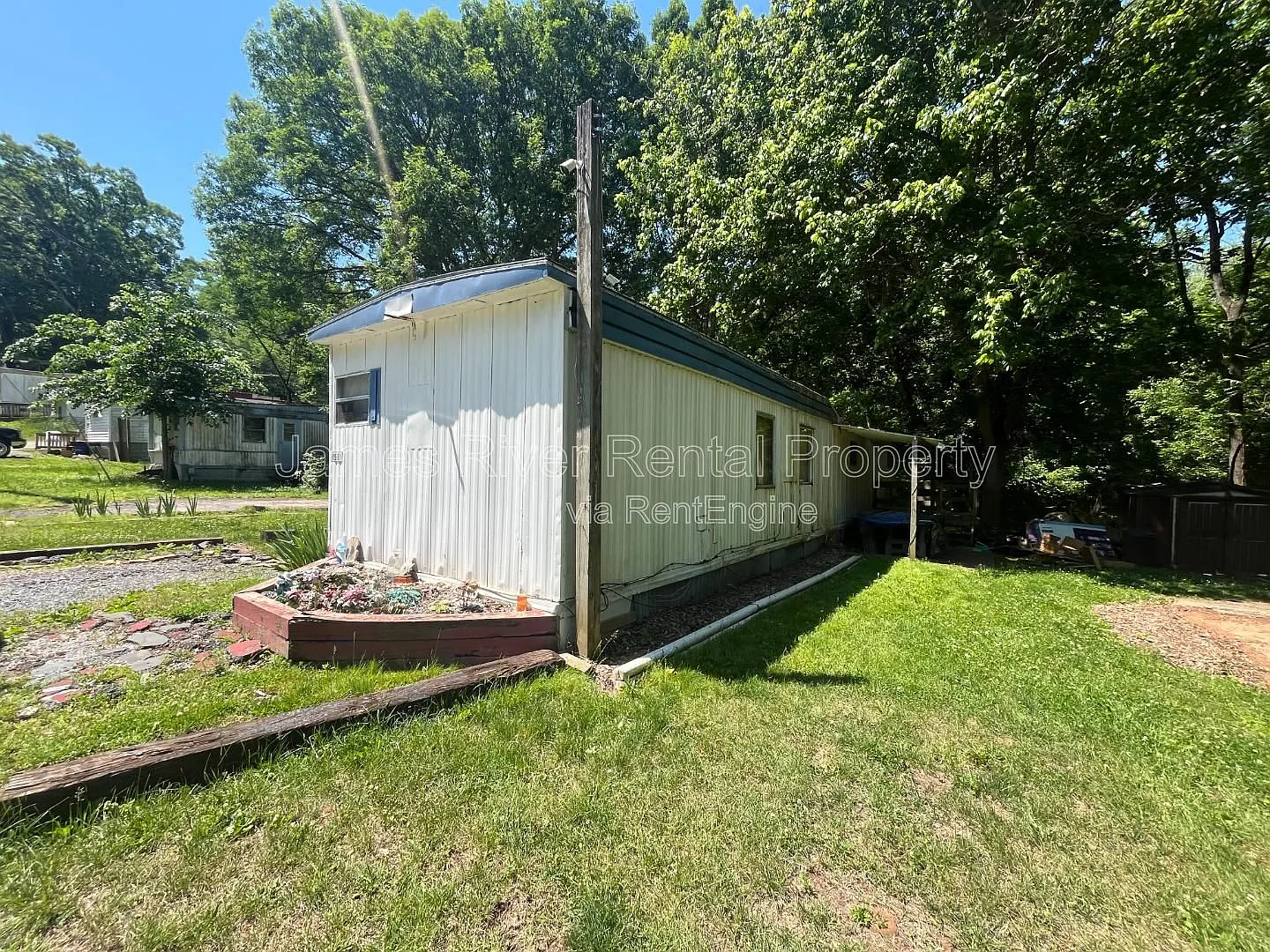 2 bed, 1.0 bath, 700 sqft, $785 — Photo 2