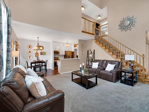 4th image of 8112 Victoria Pl
