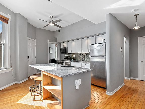 2nd image of 2200 N Clybourn Ave #3