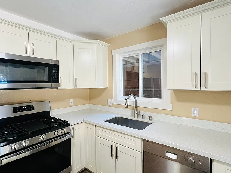 3069 Fresno Ave — Photo 6