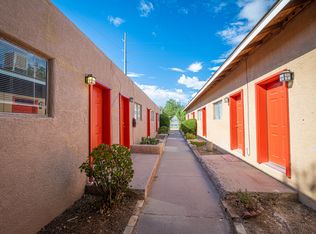 Beautifully Updated UNM 1 Bedroom Fully Loaded with Amenities, Albuquerque, NM 87106