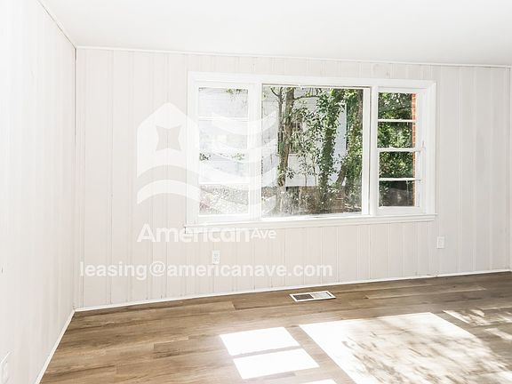 1260190_003_wm_-_living_room_13209148.jpg