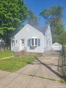 11 Stone Street, Elmont, NY, 11003
