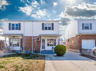 5039 201st St, Oakland Gardens, NY 11364