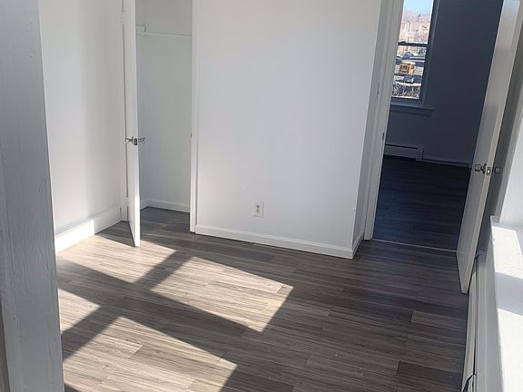 4th image of 300 Watchung Ave APT 9