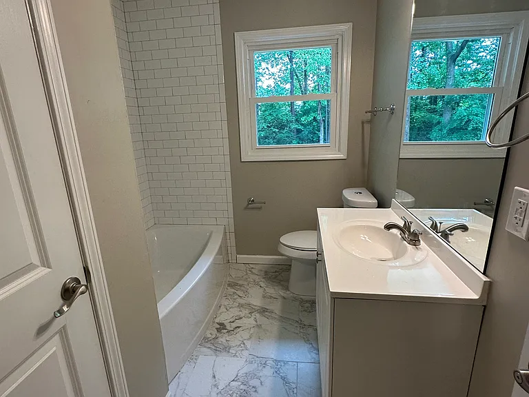 754 Shadybrook Dr NE #1 — Photo 4