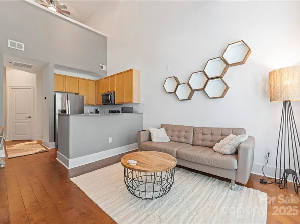 115 E Park Ave Unit 427, Charlotte, NC 28203