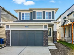 119 N Chinook Winds Mnr SW, Airdrie, AB T4B5P9