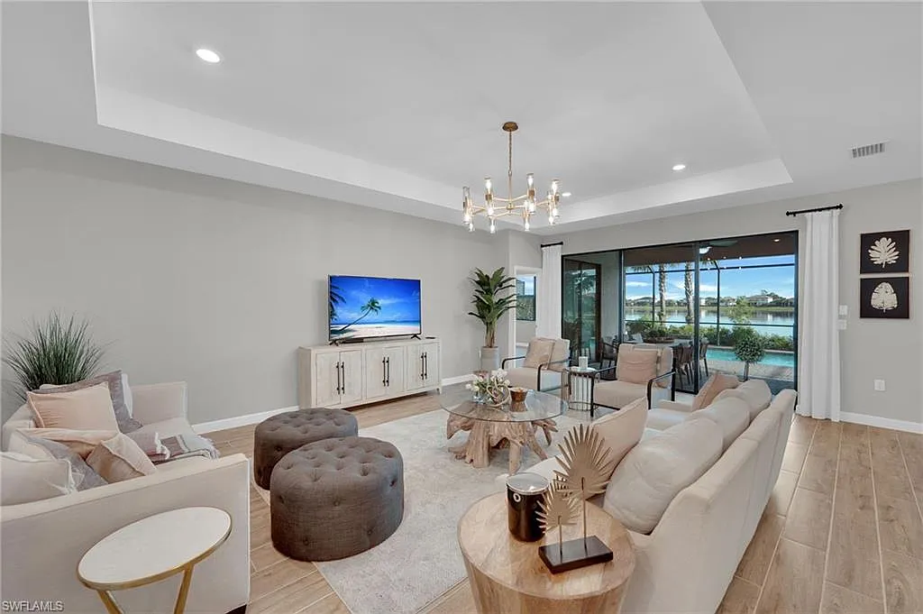 4 bed, 3.0 bath, 2434 sqft, $8,500 — Photo 4