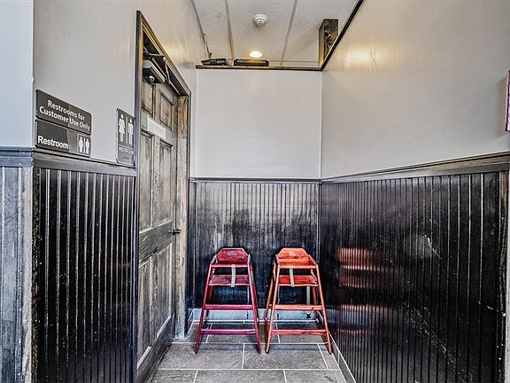 3rd image of 3404 Main St