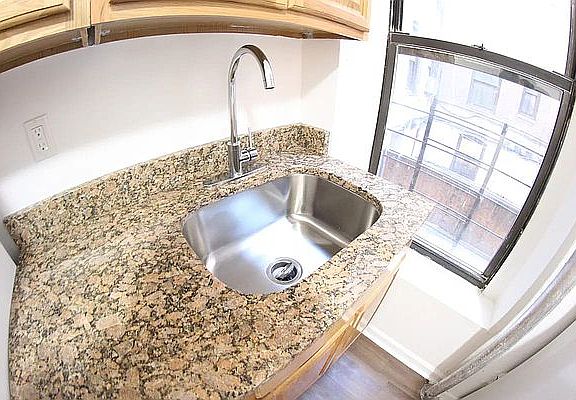 2nd image of 522 E 142nd St #Basement