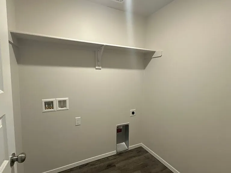 8009 E Oakland St — Photo 11