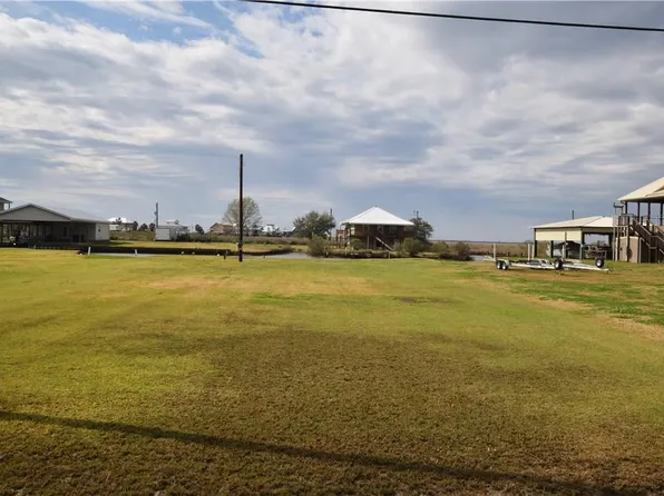 9454 Big Lake Rd, Lake Charles, LA 70605