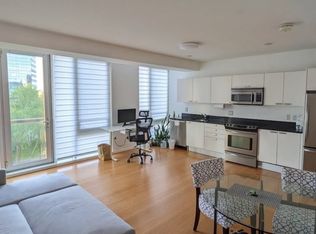 2 Earhart St Penthouse 5, Cambridge, MA 02141