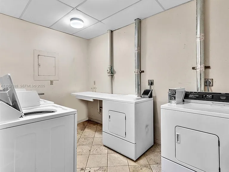 10000 W Bay Harbor Dr #201 — Photo 40