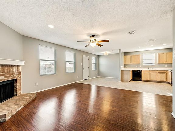2nd image of 3120 Prairie Aster Dr