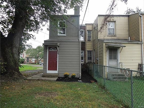 5th image of 2726 Columbia St