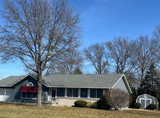 501 Dogwood St NW, Demotte, IN 46310