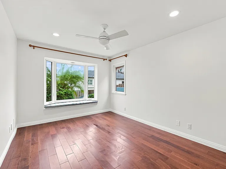 1220 Ocean Dr — Photo 24