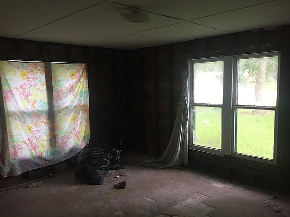 5th image of 405 S Newton St