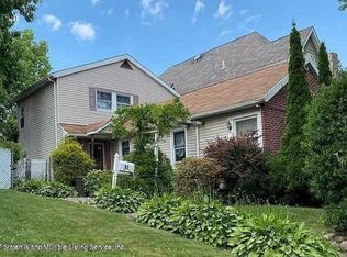 97 Hillcrest St, Staten Island, NY
